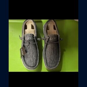 Hey Dude Men's Black and Gray Loafers